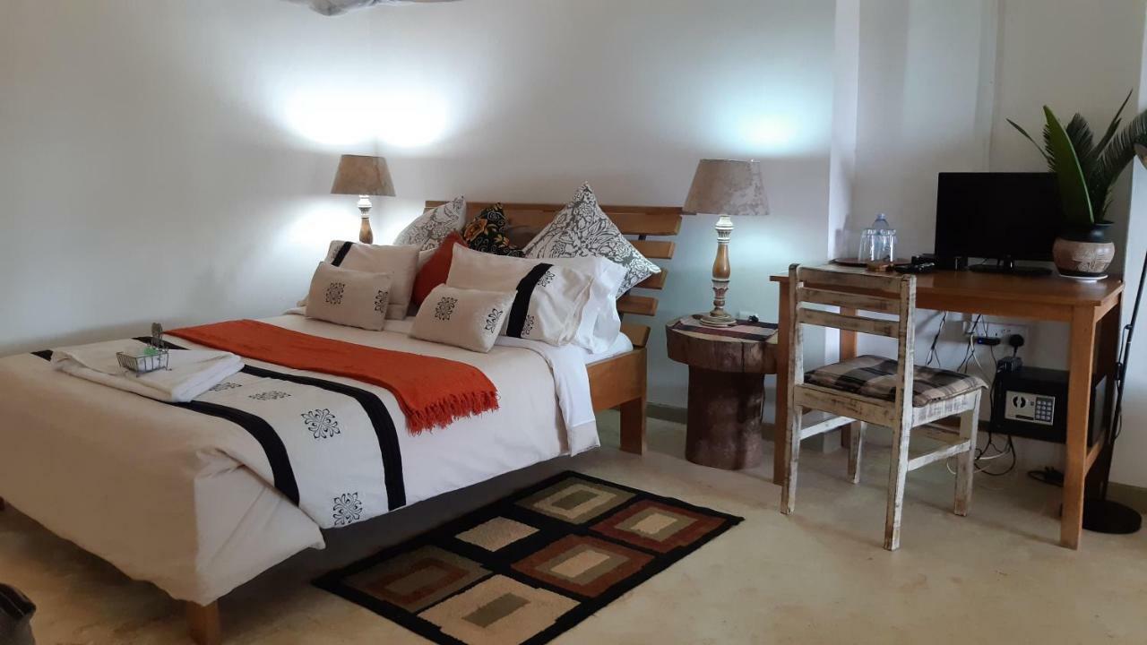 Gately Inn Entebbe Dış mekan fotoğraf