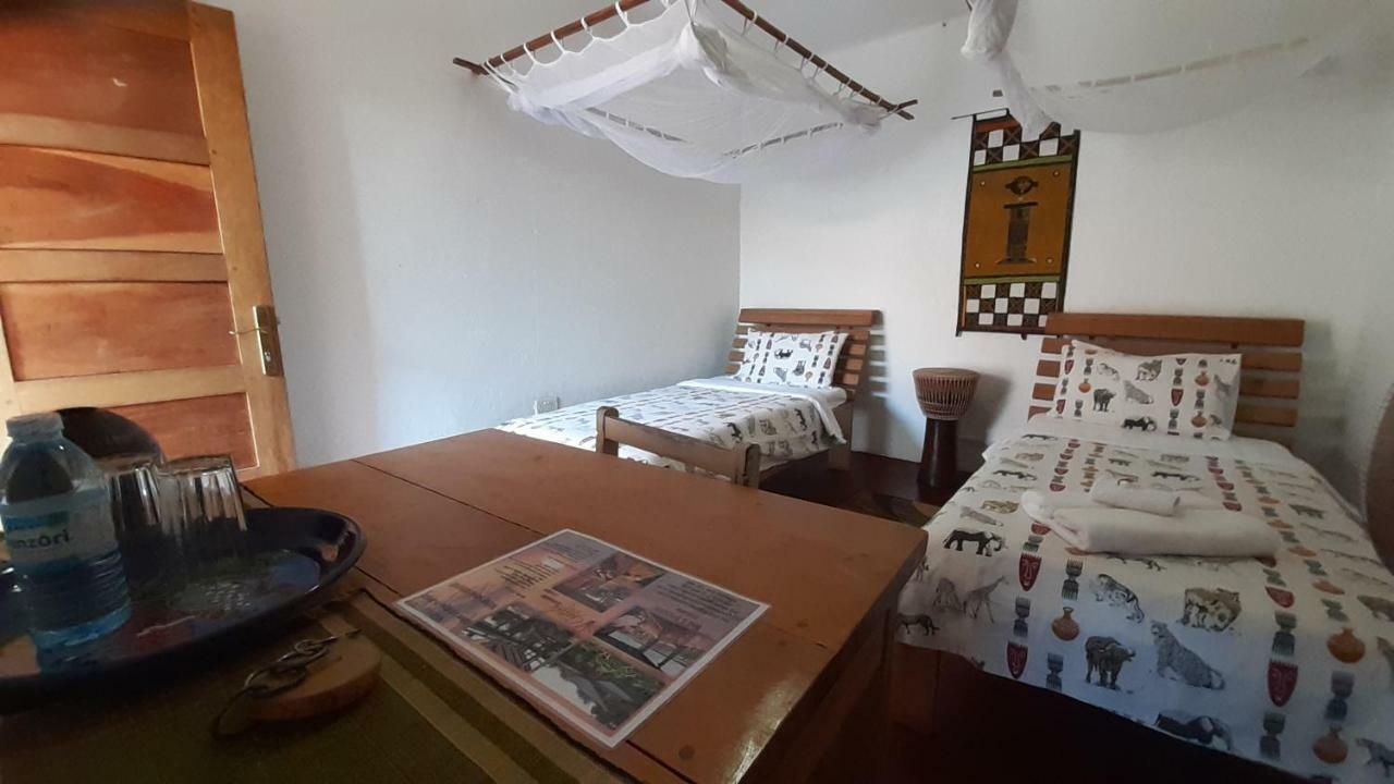 Gately Inn Entebbe Dış mekan fotoğraf