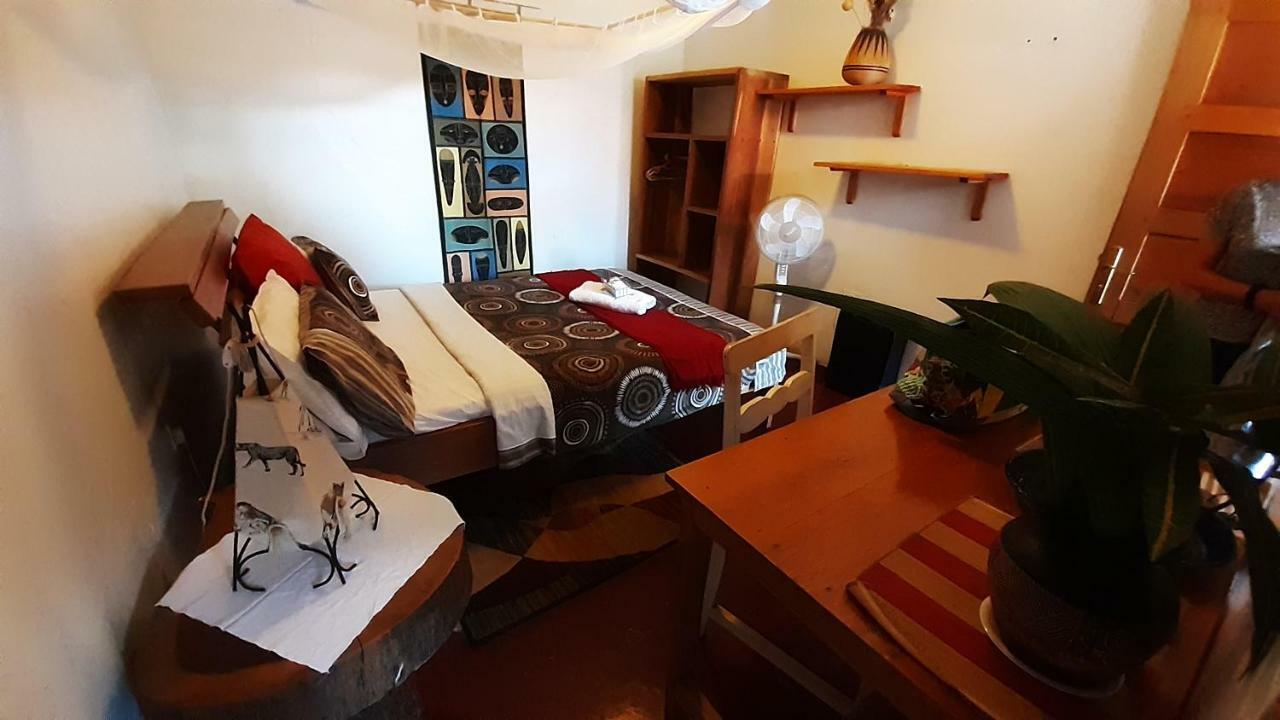 Gately Inn Entebbe Dış mekan fotoğraf